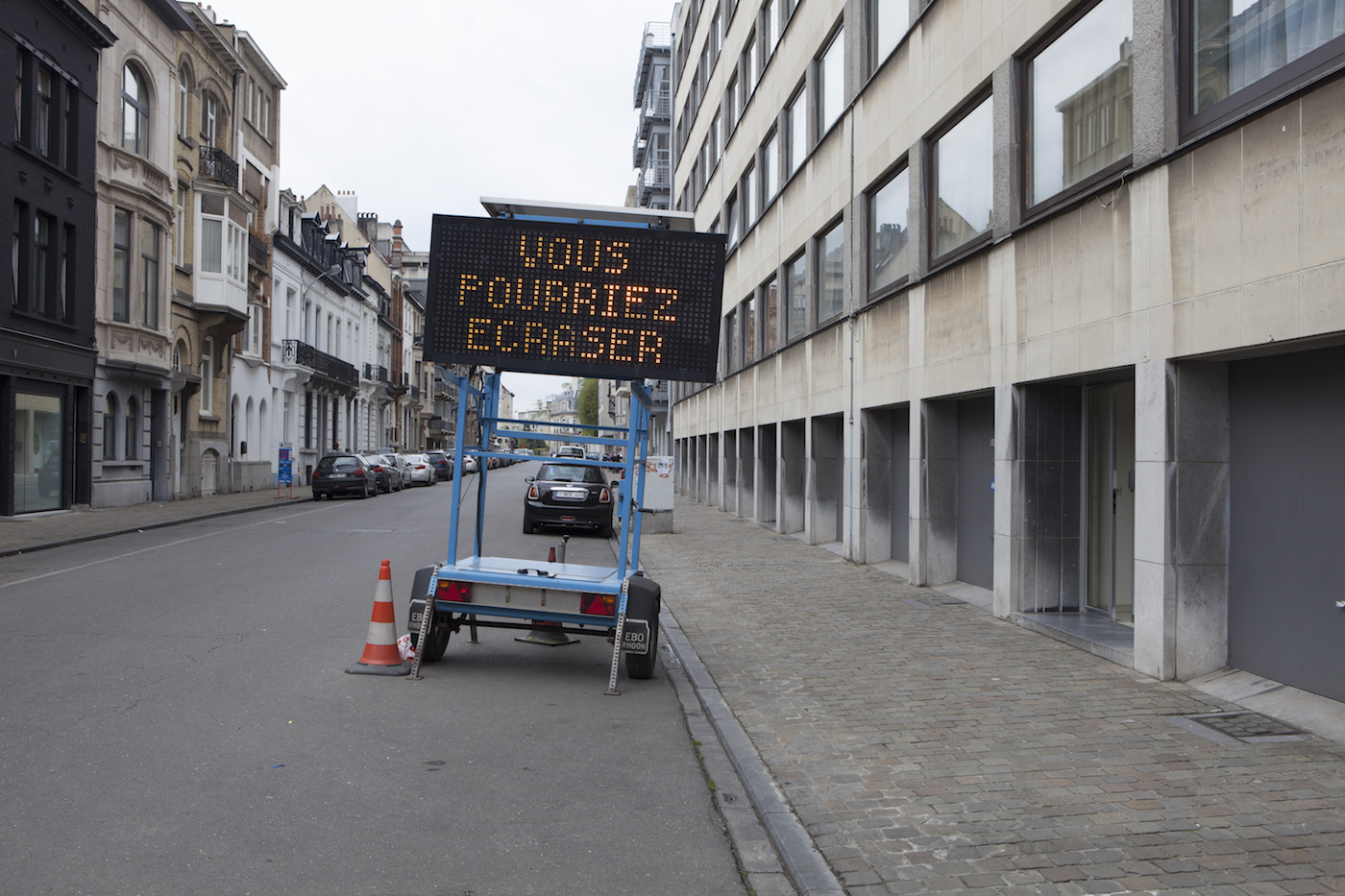 Roulez moins vite vous pourriez écraser Roland Barthes, Patrick Carpentier, 2017, Island