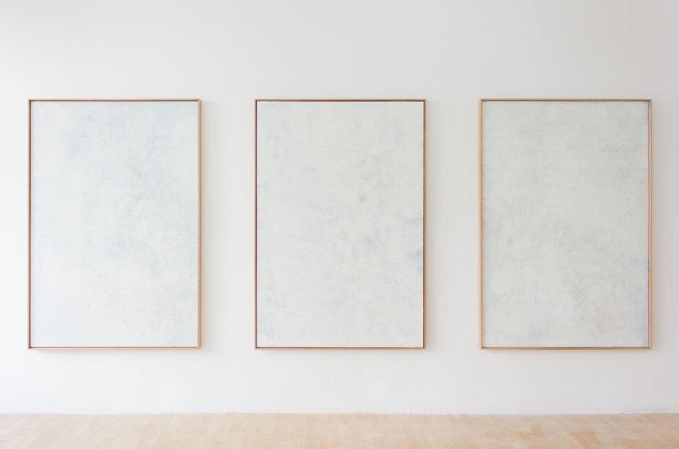 Dimitri Carez, white chapel, exhibition, Island Brussels